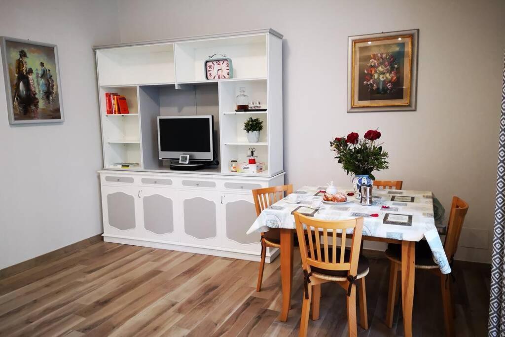 Delizioso Appartamento Cosy Ristrutturato Parme Extérieur photo